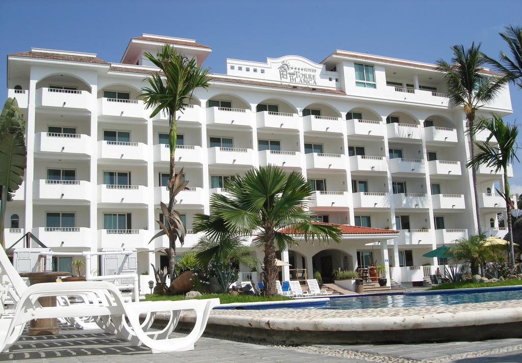 רינקון דה גוויאביטוס Torreblanca Beach Hotel And Suites Guayabitos - Desayuno Y Comida Incluido מראה חיצוני תמונה