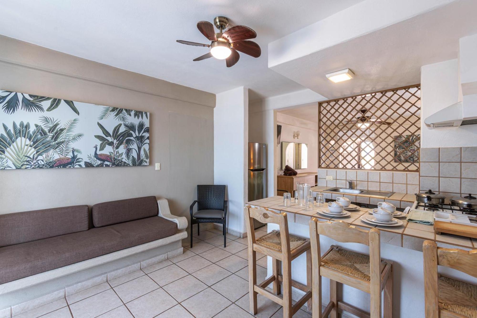 רינקון דה גוויאביטוס Torreblanca Beach Hotel And Suites Guayabitos - Desayuno Y Comida Incluido מראה חיצוני תמונה