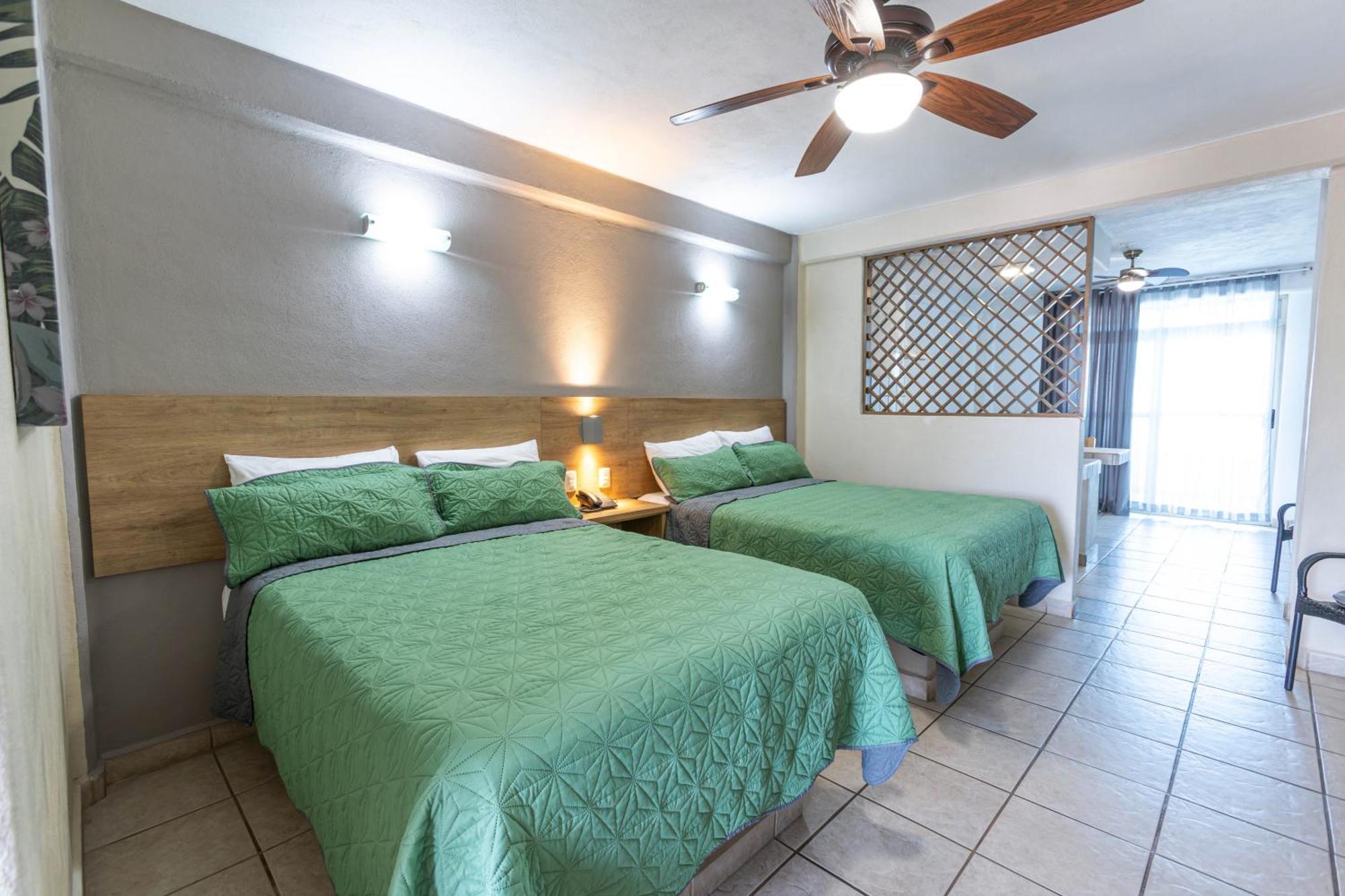 רינקון דה גוויאביטוס Torreblanca Beach Hotel And Suites Guayabitos - Desayuno Y Comida Incluido מראה חיצוני תמונה