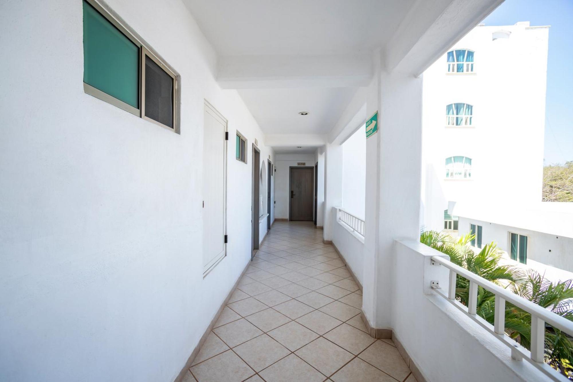 רינקון דה גוויאביטוס Torreblanca Beach Hotel And Suites Guayabitos - Desayuno Y Comida Incluido מראה חיצוני תמונה