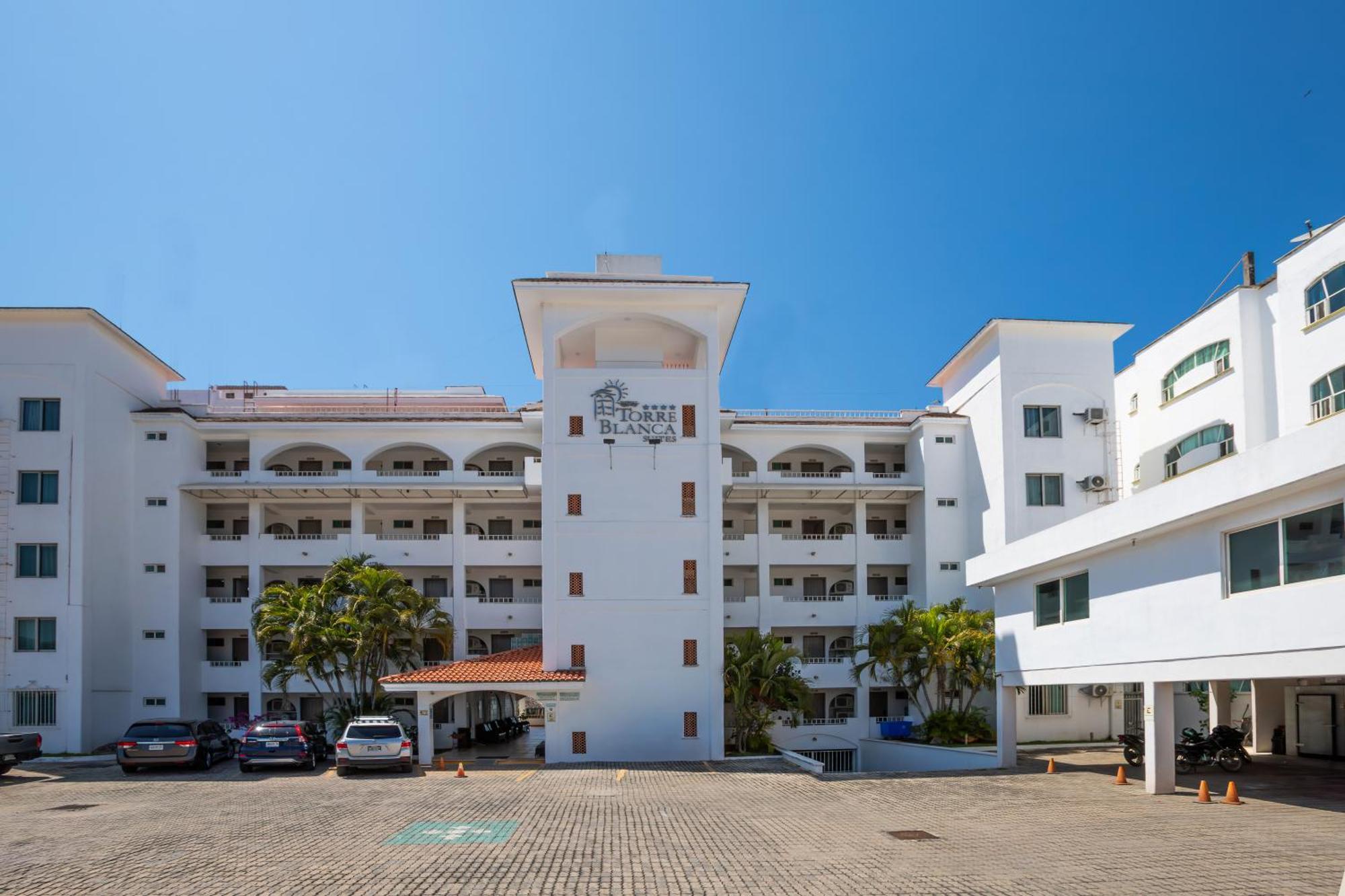 רינקון דה גוויאביטוס Torreblanca Beach Hotel And Suites Guayabitos - Desayuno Y Comida Incluido מראה חיצוני תמונה
